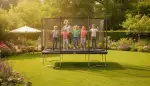 Großes Trampolin: Sprungfreiheit im Garten