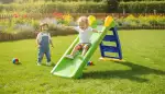 Grün & Blau im Kinderzimmer: Warum diese Rutsche gerade alle begeistert und kleine Herzen höherschlagen lässt