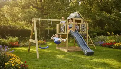 Ein Spielturm Garten: Abenteuer vor der Haustür