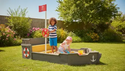 Leinen los: Abenteuer im Sandkasten-Schiff